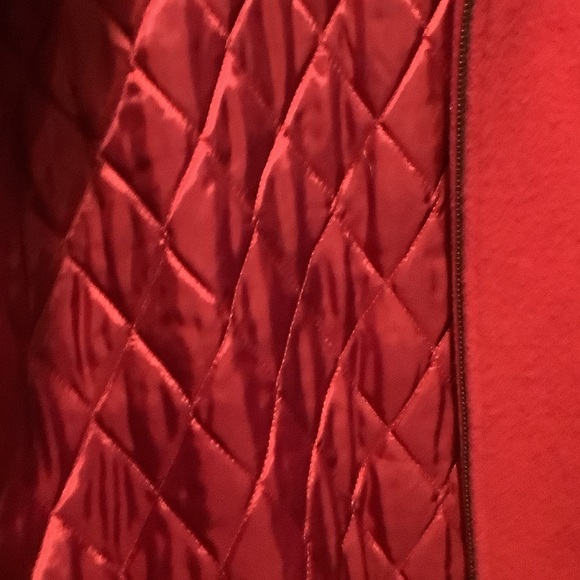 Anne Klein‎ Red full zip 100% wool coat with Black faux fur Collar - Picture 8 of 10